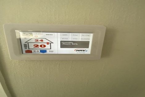 Photo of property in 30 Lewisham Street, Highland Park, Auckland, 2010