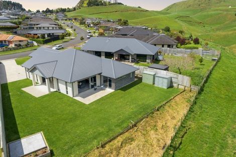Photo of property in 174 Ballintoy Park Drive, Welcome Bay, Tauranga, 3175