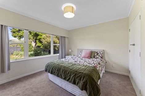 Photo of property in 26 Walton Avenue, Waikanae, 5036