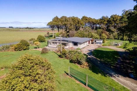 Photo of property in 49 Ferry Road, West Plains, Invercargill, 9879