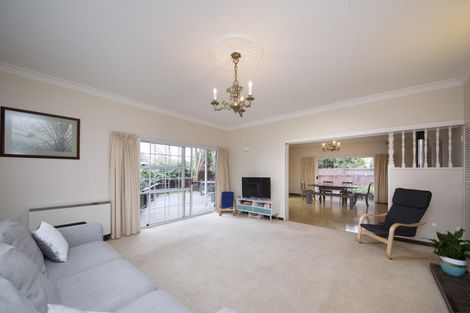 Photo of property in 106 Waterloo Crescent, Hokowhitu, Palmerston North, 4410