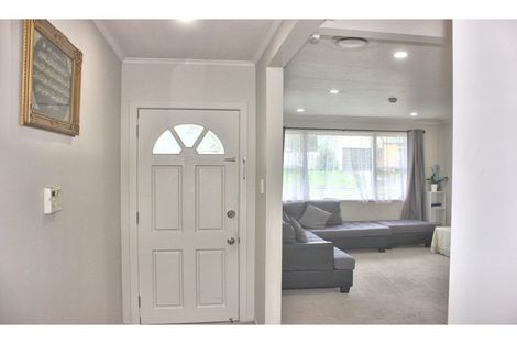 Photo of property in 23 Laura Street, Kelston, Auckland, 0602