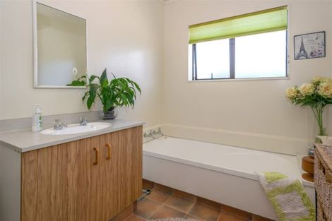 Photo of property in 51b High Street, Renwick, 7204