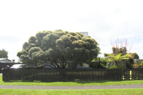 Photo of property in 27 Burundi Avenue, Clendon Park, Auckland, 2103