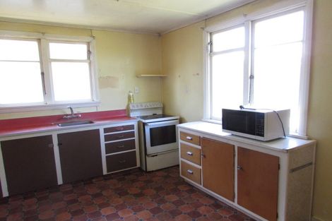 Photo of property in 39 Cambridge Street, Tapanui, 9522