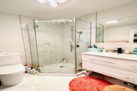 Photo of property in 8 Living Stream Road, Albany Heights, Auckland, 0632