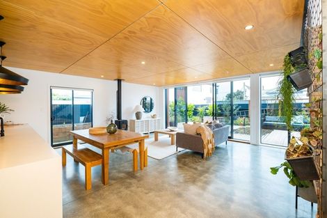 Photo of property in 52 Charles Street, Westshore, Napier, 4110