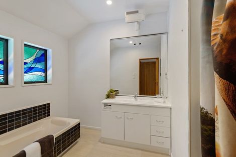 Photo of property in 165 Governors Bay - Teddington Road, Teddington, Lyttelton, 8971