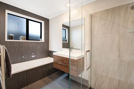 Photo of property in 34 Paparahi Place, Wainui, Silverdale, 0992