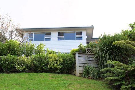 Photo of property in 4 Montgomery Crescent, Cockle Bay, Auckland, 2014