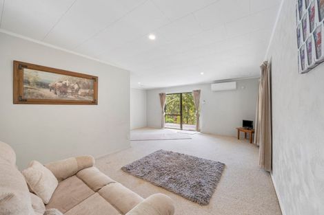 Photo of property in 44 Ngahere Street, Stokes Valley, Lower Hutt, 5019