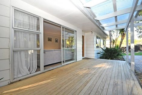 Photo of property in 79 Gledstane Road, Stanmore Bay, Whangaparaoa, 0932