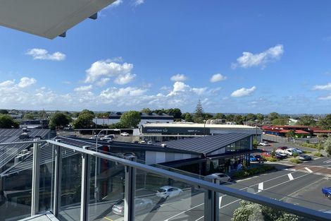 Photo of property in Bella Vista, 3d/84 Gunner Drive, Te Atatu Peninsula, Auckland, 0610