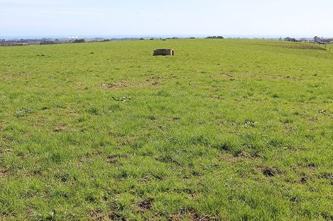 Photo of property in 888a Otaraoa Road, Tikorangi, Waitara, 4383