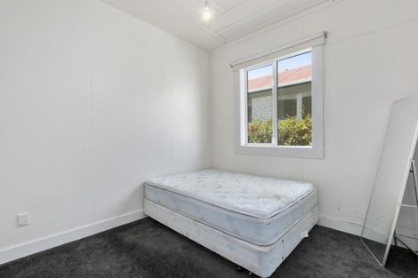 Photo of property in 52 Howe Street, North Dunedin, Dunedin, 9016