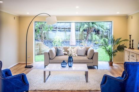 Photo of property in 4 Chelmsley Avenue, Henderson, Auckland, 0612