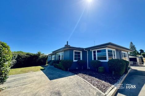 Photo of property in 11 Saint Albans Avenue, Hokowhitu, Palmerston North, 4410