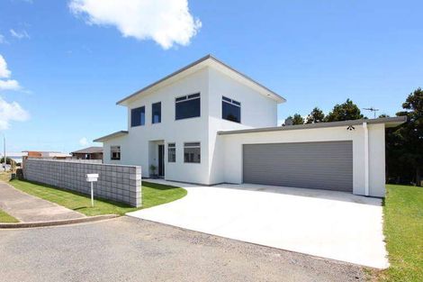 Photo of property in 17 Nadine Stanton Drive, Bell Block, New Plymouth, 4312