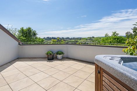 Photo of property in 8 Oakridge Place, Tauriko, Tauranga, 3110