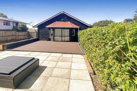 Photo of property in 19 Tahi Terrace, Glen Eden, Auckland, 0602