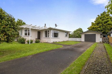Photo of property in 24 Kent Crescent, Awapuni, Palmerston North, 4412