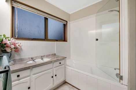 Photo of property in 20 Whangaparaoa Road, Red Beach, 0932