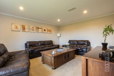 Photo of property in 43e Terry Smyth Drive, Kumeu, 0892