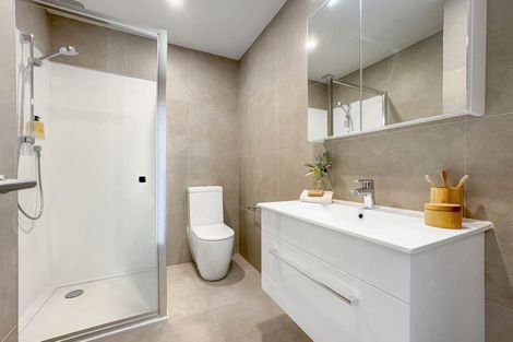 Photo of property in 7c Treasury Place, Onehunga, Auckland, 1061