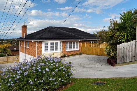 Photo of property in 110 Golf Road, New Lynn, Auckland, 0600