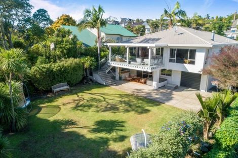 Photo of property in 9 Sandown Road, Rothesay Bay, Auckland, 0630