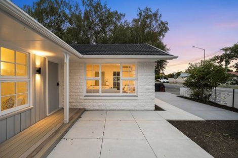 Photo of property in 2/170 Waimairi Road, Ilam, Christchurch, 8041