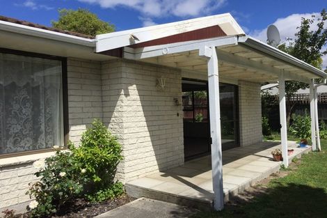 Photo of property in 2/23b Juniper Place, Burnside, Christchurch, 8053