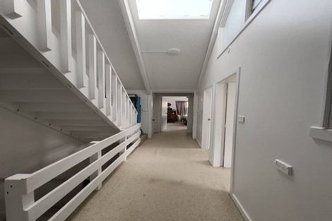 Photo of property in 1 Kim Street, Khandallah, Wellington, 6035