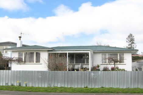 Photo of property in 12 O'connell Place, Havelock North, 4130