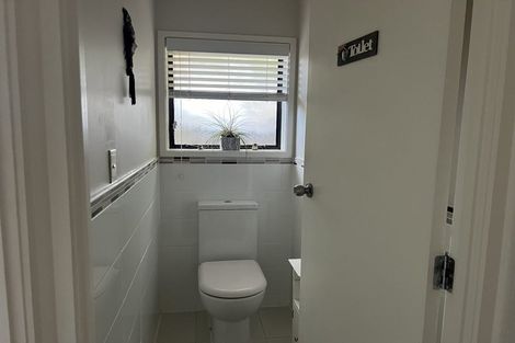 Photo of property in 8 Kindergarten Drive, Conifer Grove, Takanini, 2112