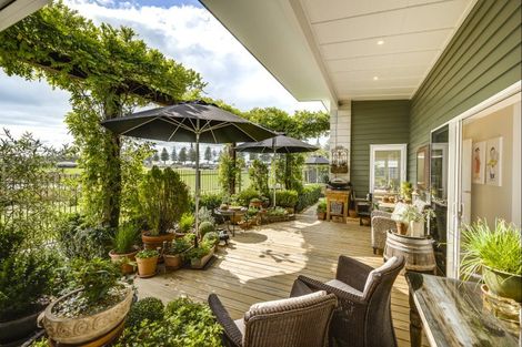 Photo of property in 19 Aparima Place, Awatoto, Napier, 4110
