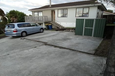 Photo of property in 28 Beauchamp Drive, Massey, Auckland, 0614