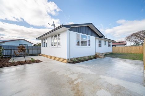 Photo of property in 22c Roberts Line, Kelvin Grove, Palmerston North, 4414
