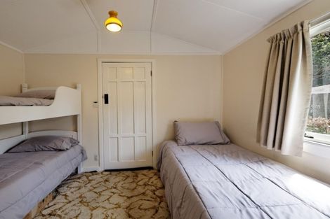 Photo of property in 112 Garden Road, Piha, New Lynn, 0772