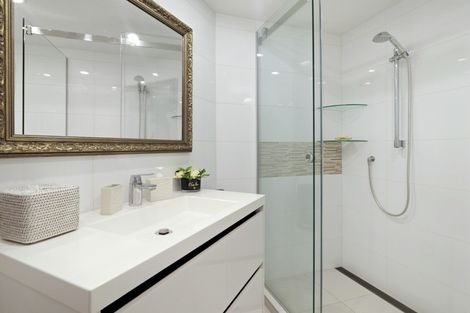 Photo of property in 1/31 Craig Road, Milford, Auckland, 0620