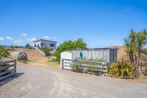 Photo of property in 17 Henham Lane, Waikawa Beach, Levin, 5573