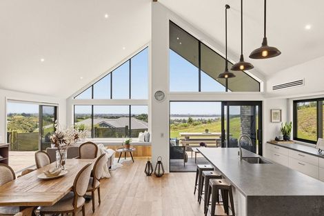 Photo of property in 42 Te Auhi Way, Welcome Bay, Tauranga, 3112