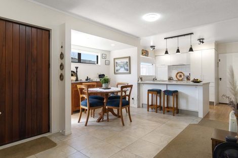 Photo of property in 317b Devonport Road, Tauranga, 3110