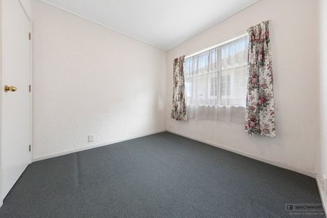 Photo of property in 2/31 Solveig Place, Randwick Park, Auckland, 2105