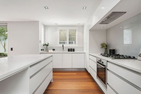 Photo of property in 43 Hawkesbury Avenue, St Albans, Christchurch, 8014