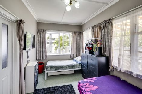 Photo of property in 71 Latham Street, Marewa, Napier, 4110