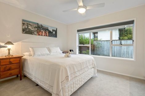 Photo of property in 2/162 Pigeon Mountain Road, Half Moon Bay, Auckland, 2012