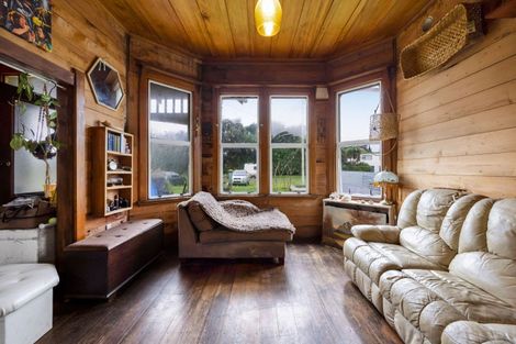 Photo of property in 62-64 Patu-kukupa Street, Manaia, 4612