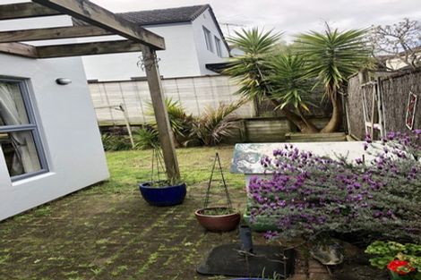 Photo of property in 4/48 Schnapper Rock Road, Schnapper Rock, Auckland, 0632