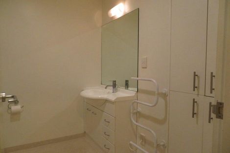 Photo of property in Terrace Heights Apartments, 2/163p The Terrace, Wellington Central, Wellington, 6011